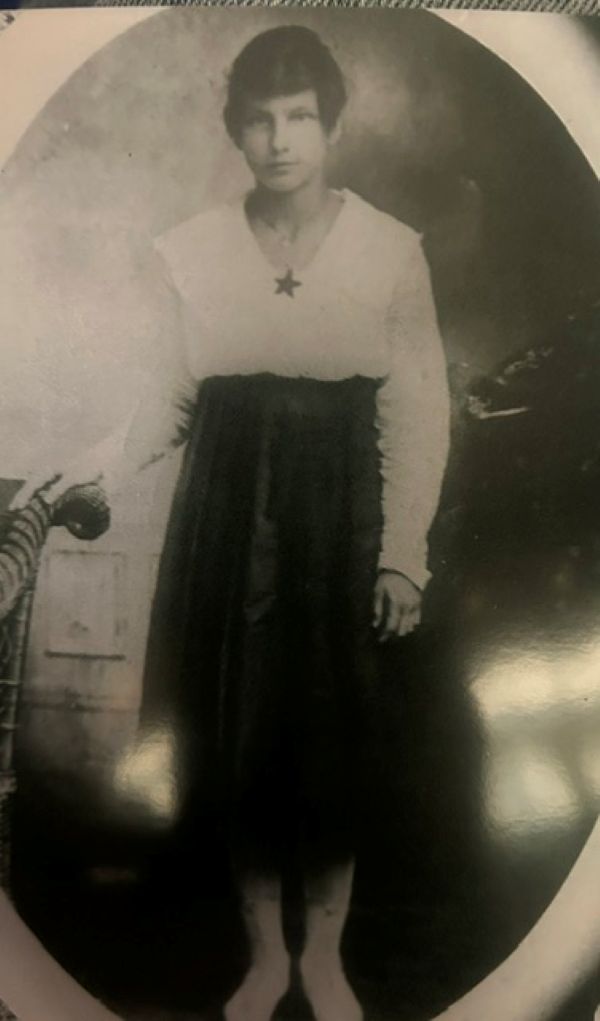Malissie Samantha (Porter) Bagwell - 1895 to 1981
Circa Unknown
Photograph courtesy of Ronnie Wayne Bagwell